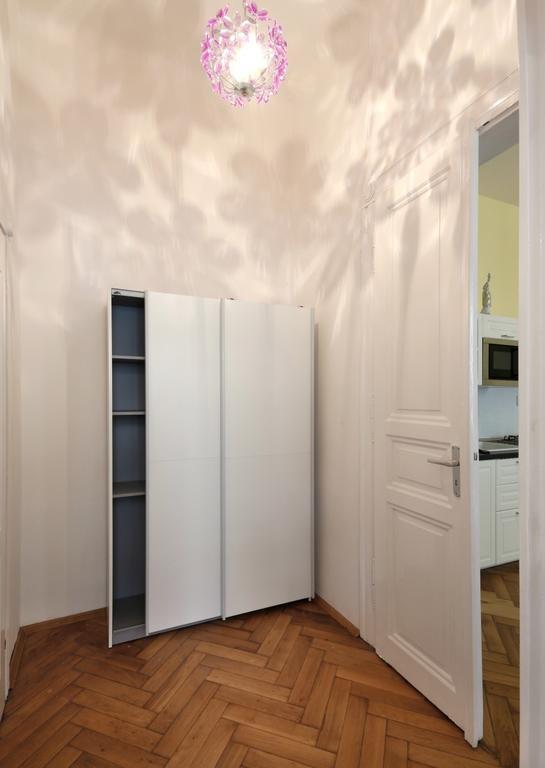 Apartment Near The Charles Bridge Prague Bilik gambar