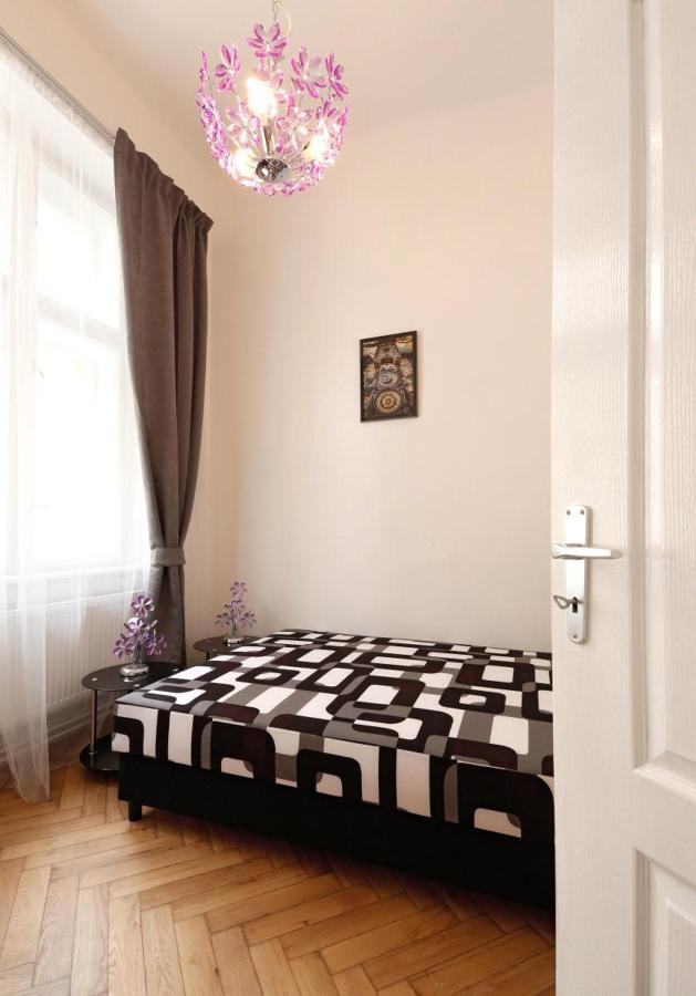 Apartment Near The Charles Bridge Prague Bilik gambar